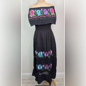 Vintage Black Mexican Traditional Floral Embroidered Off Shoulder Maxi Dress M